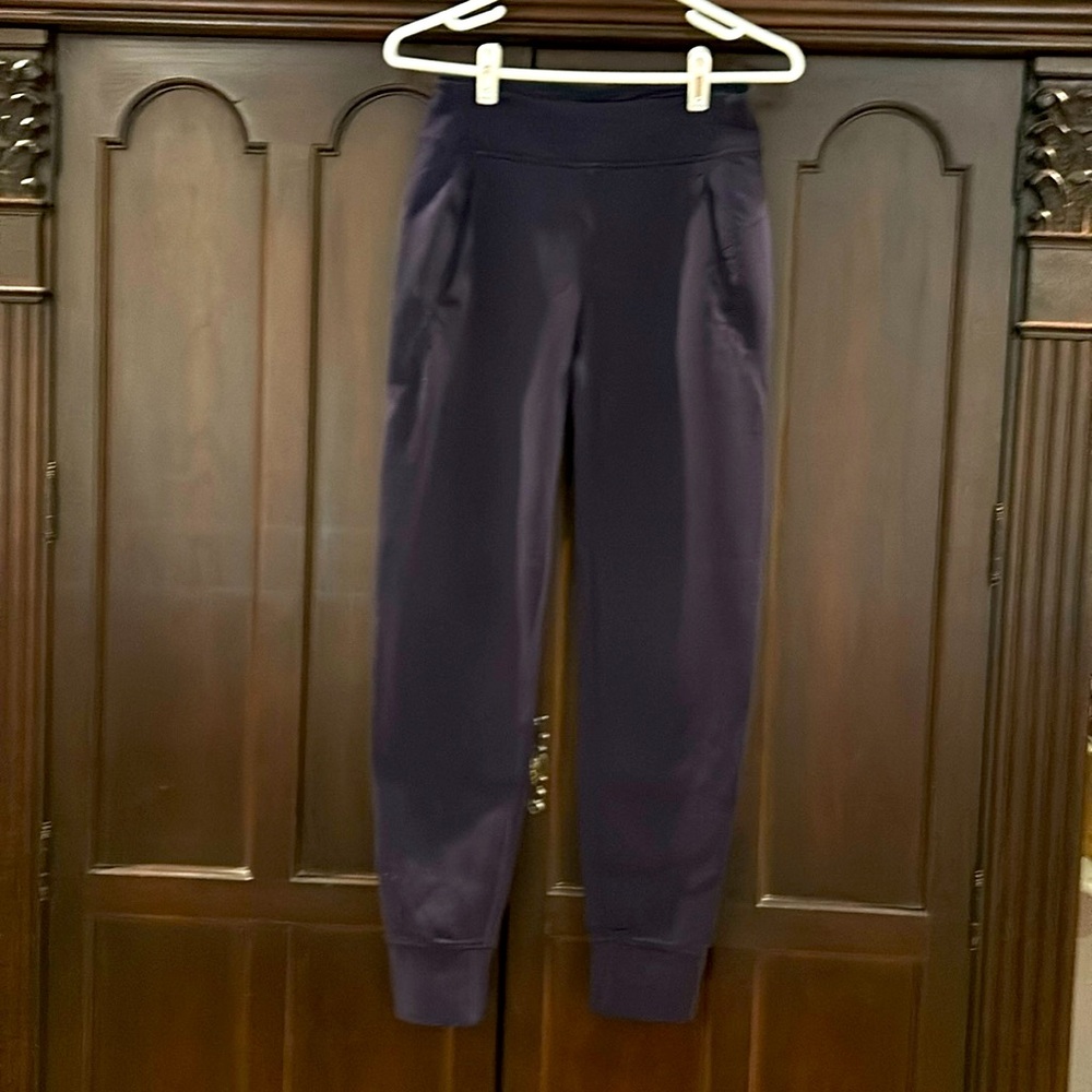 Lululemon jogger pant